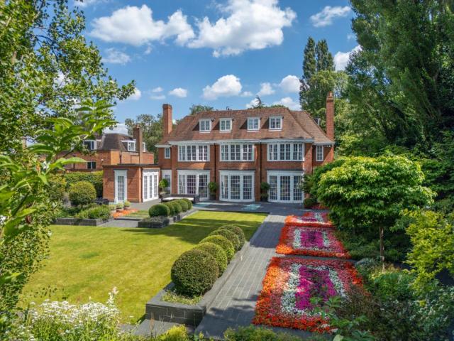 House for rent in Hampstead Garden Suburb, Greater London