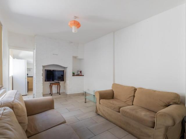 House for rent in Plasnewydd, Falcon Lodge
