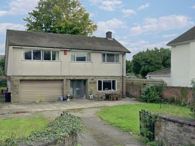 House for rent in Llanbadoc, Wales