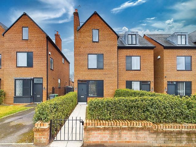 House for rent in Heaton Mersey, Greater Manchester
