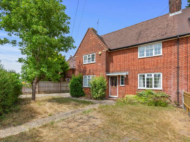 House for rent in Beaconsfield, Knotty Green
