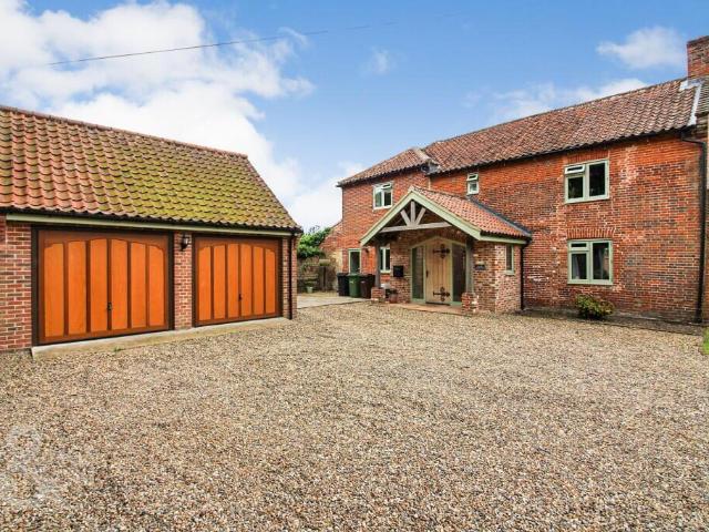 House for rent in Burgh St Peter, Norfolk