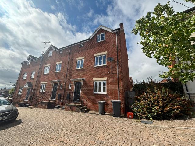 House for rent in Redhouse, Abbey Mead