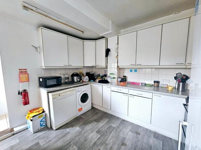 House for rent in The Polygon, City Of Southampton