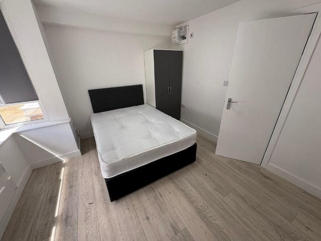 House for rent in Hayes, Greater London