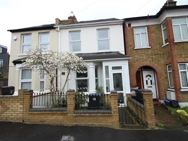 House for rent in London Borough of Croydon, Greater London