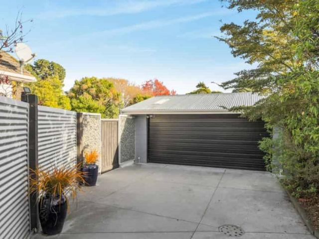 House for rent in Chaslands, Canterbury