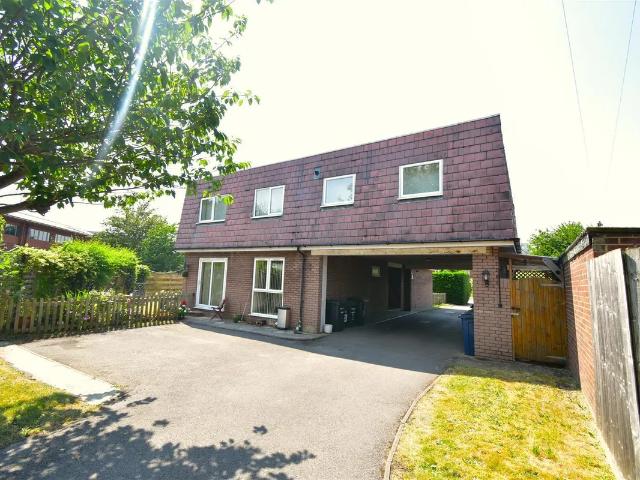 House for rent in Wooburn, Bourne End