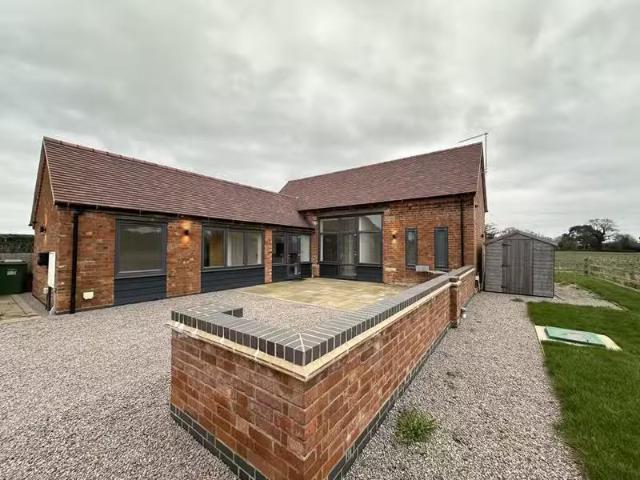 House for rent in Warwickshire
