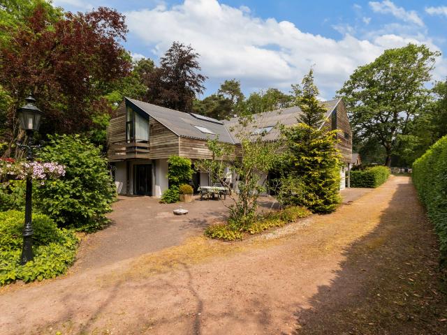 Woning te huur in Nieuw-Loosdrecht, Hilversum