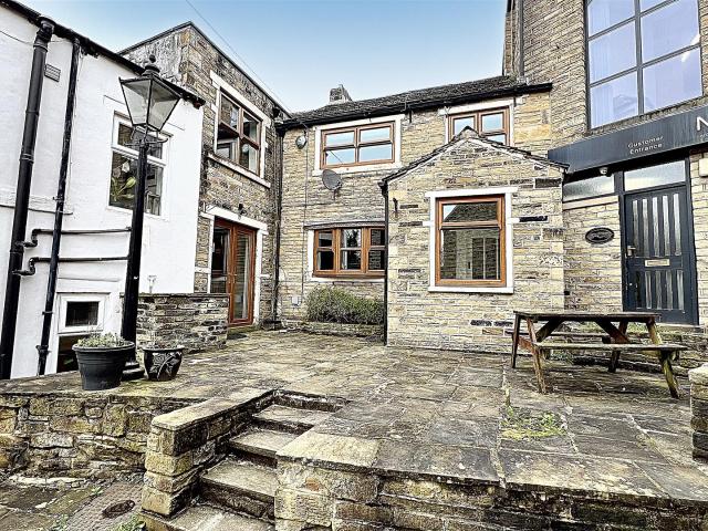 House for rent in Highburton, West Yorkshire