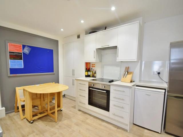 House for rent in The Close, Hampshire