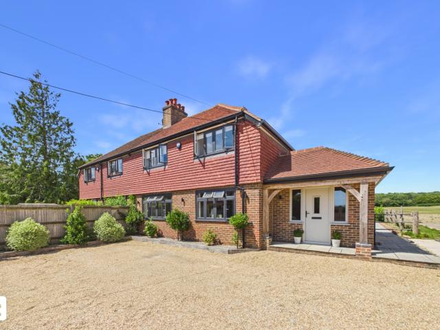 House for rent in Pachesham Park, Surrey