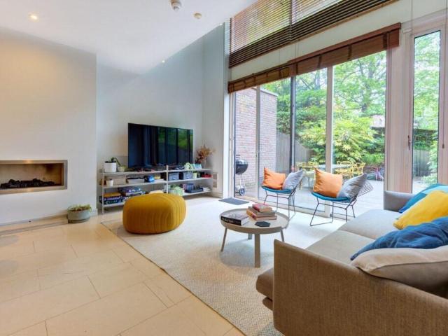 House for rent in West Hampstead, Greater London