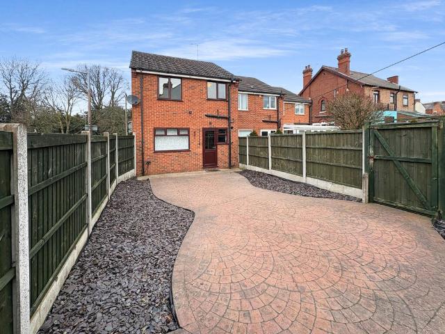 House for rent in Caldermill, East Midlands