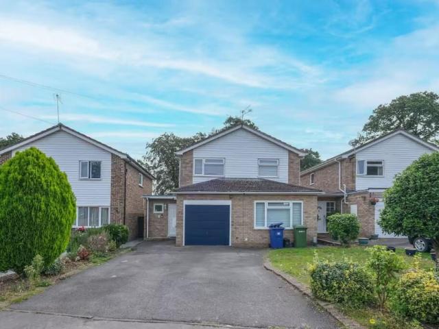 House for rent in Little Sandhurst