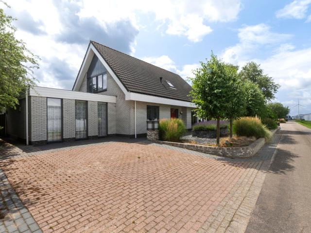 Woning te huur in Maasdijk, Zuid Holland