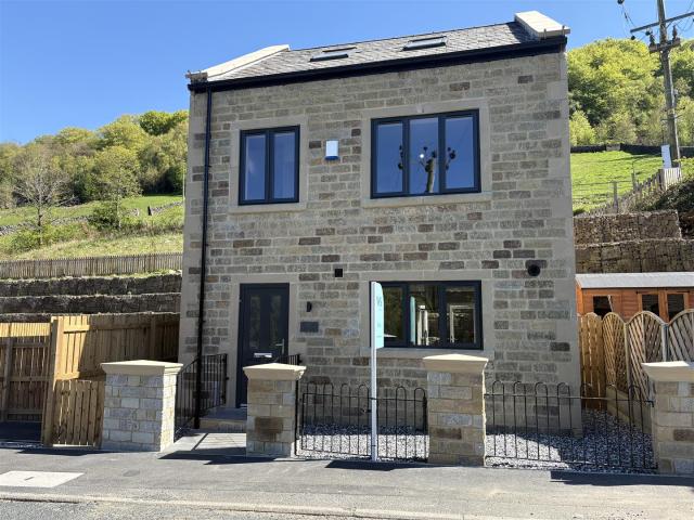 House for rent in Hebden Royd, Cragg Vale