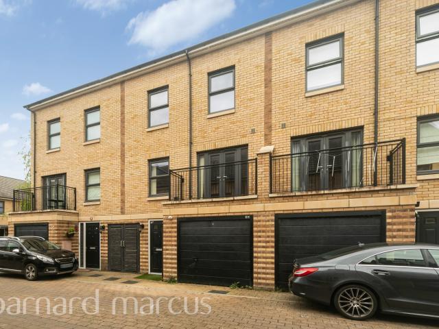 House for rent in Hackbridge, Greater London