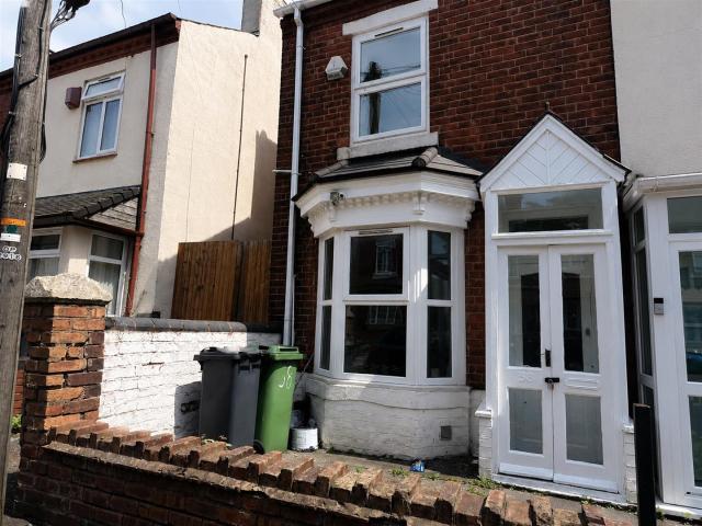 House for rent in Darlaston, West Midlands