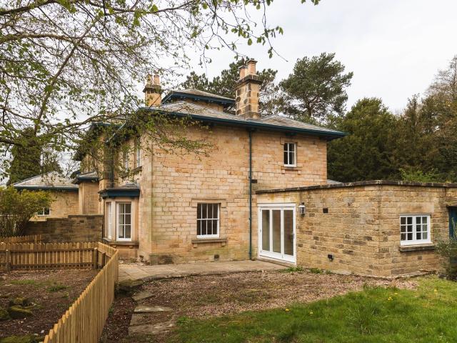 House for rent in Baslow, Derbyshire Dales
