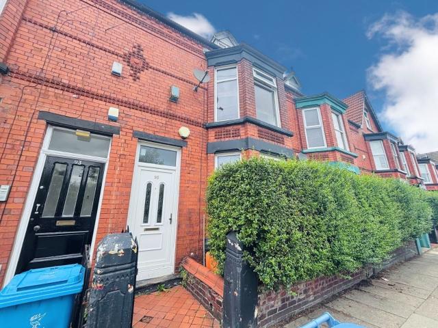 House for rent in Calderstones