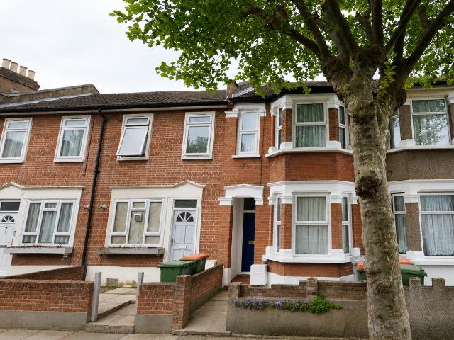 House for rent in Plashet, Greater London