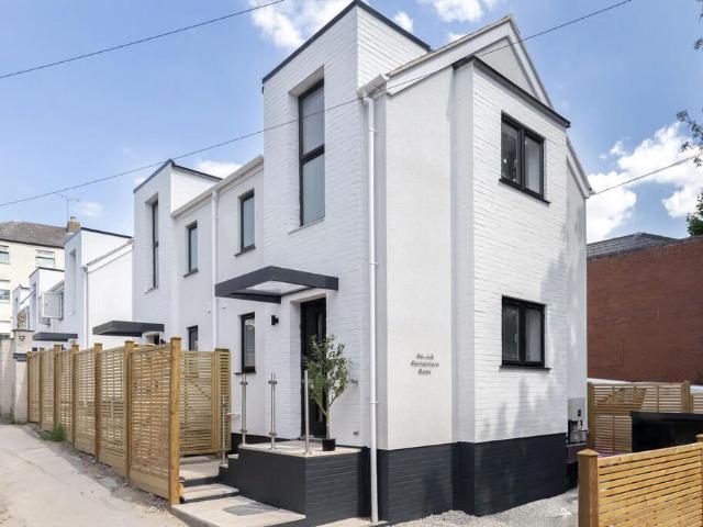 House for rent in Ewens Farm, Golden Valley