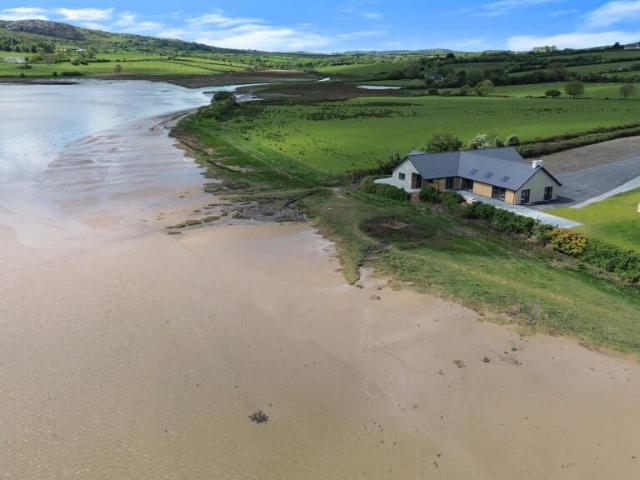 House for rent in Llaneilian, Wales