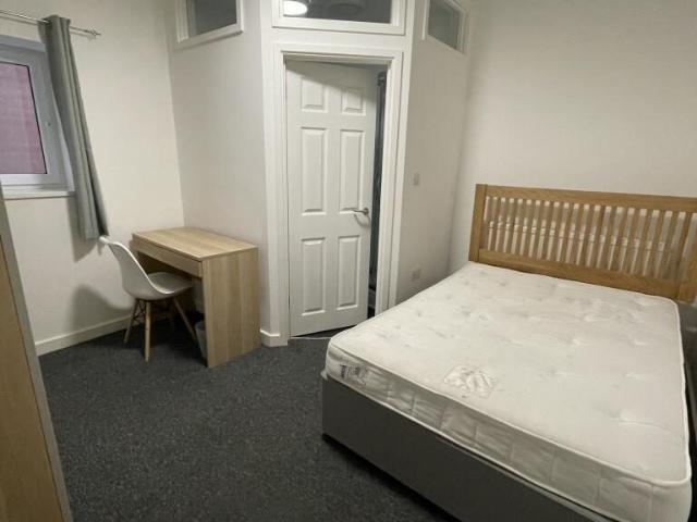 House for rent in Lakenham, East Bank