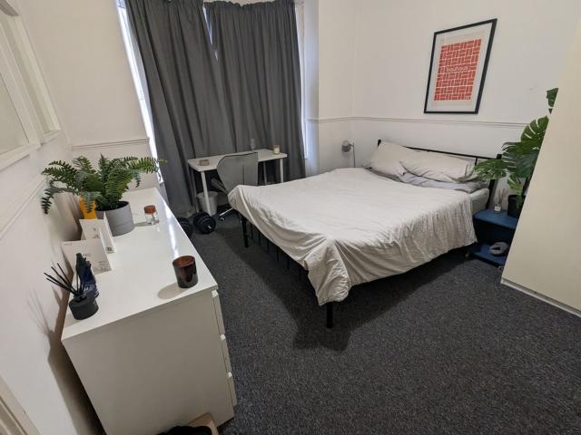 House for rent in Newtown, Reading