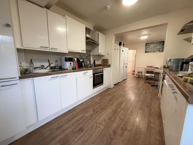 House for rent in Newtown, Reading