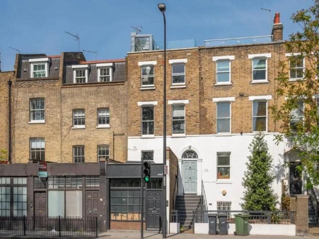 House for rent in Kennington, Greater London