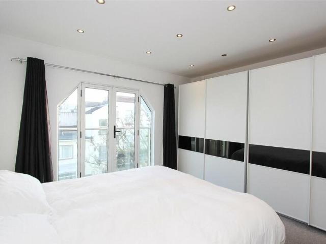 House for rent in Alton Barnes, Essex