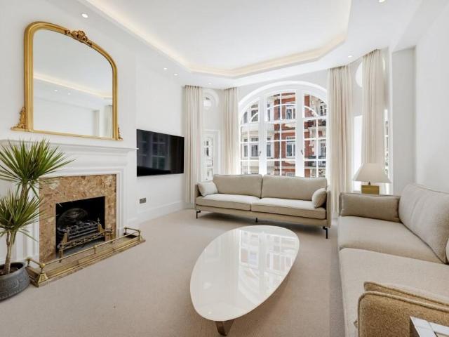 House for rent in Knightsbridge, Greater London