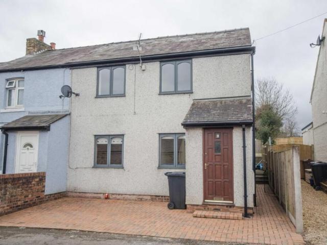 House for rent in Pontblyddyn, Wales