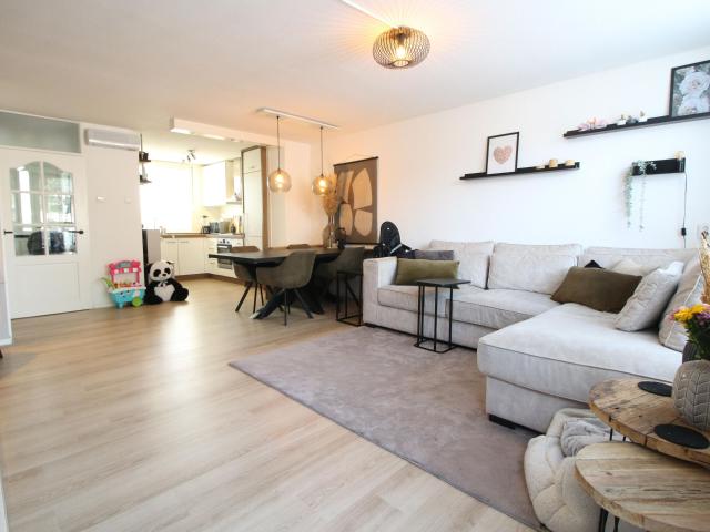 Woning te huur in Vogelenzang, Spijkenisse