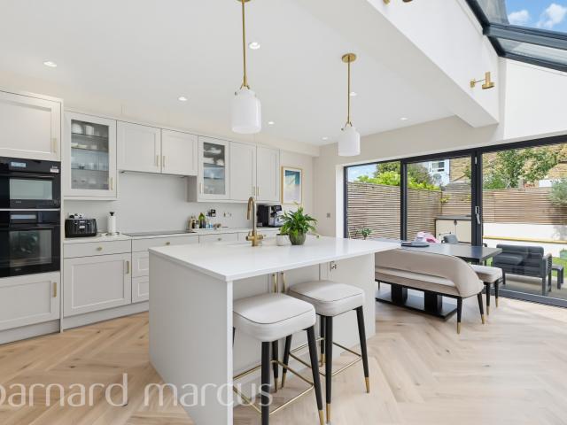 House for rent in Earlsfield, Greater London
