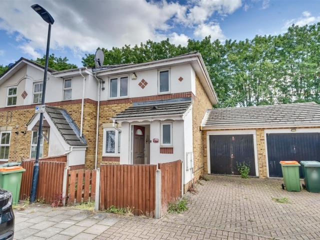 House for rent in Silvertown, Greater London