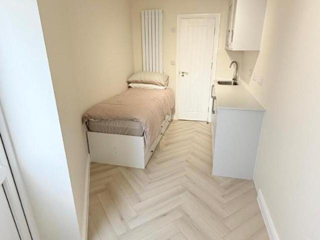 House for rent in Little Heath, Greater London