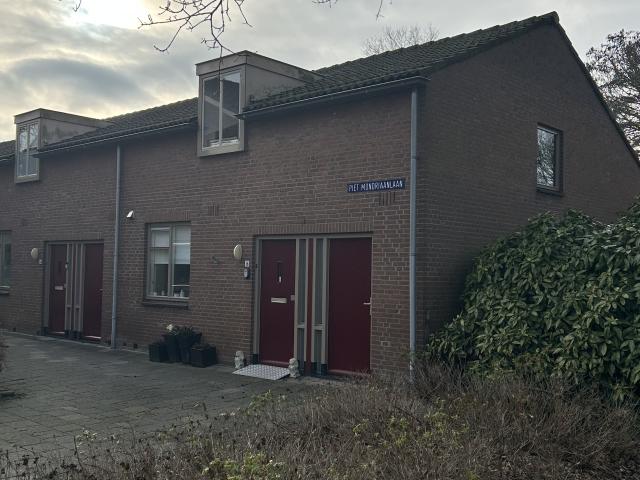 Woning te huur in Roelofarendsveen, Zuid Holland