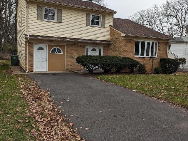 House for rent in Roselle