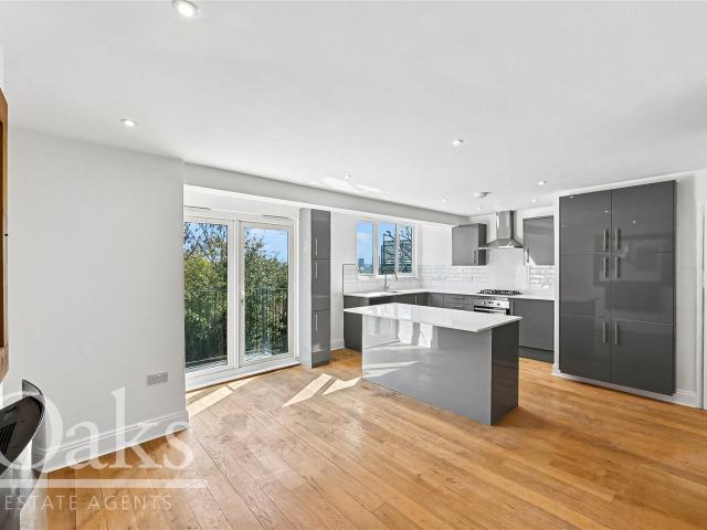 House for rent in London Borough of Croydon, Greater London