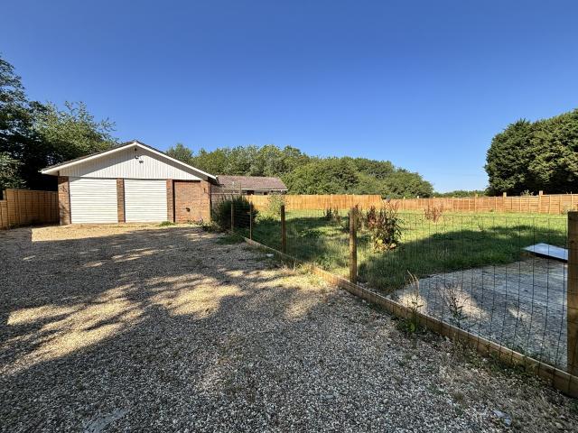 House for rent in Pouchen End, Hertfordshire