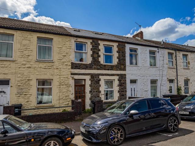House for rent in Plasnewydd, Falcon Lodge