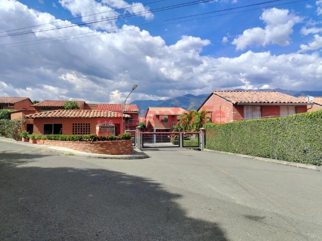 Casa en arriendo en La Pola, Santa Fé de Antioquia