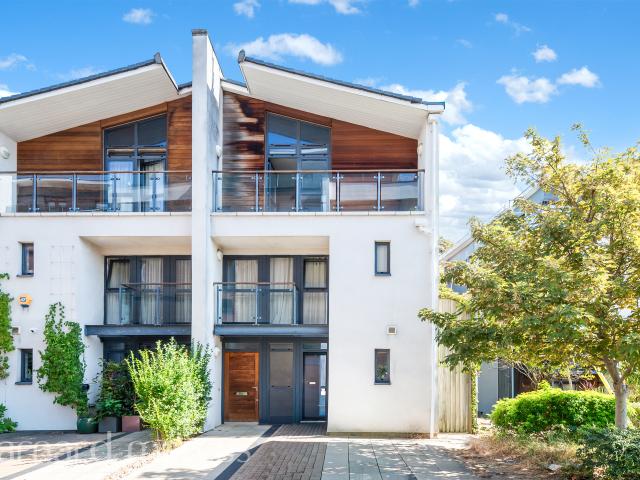 House for rent in Southfields, Greater London