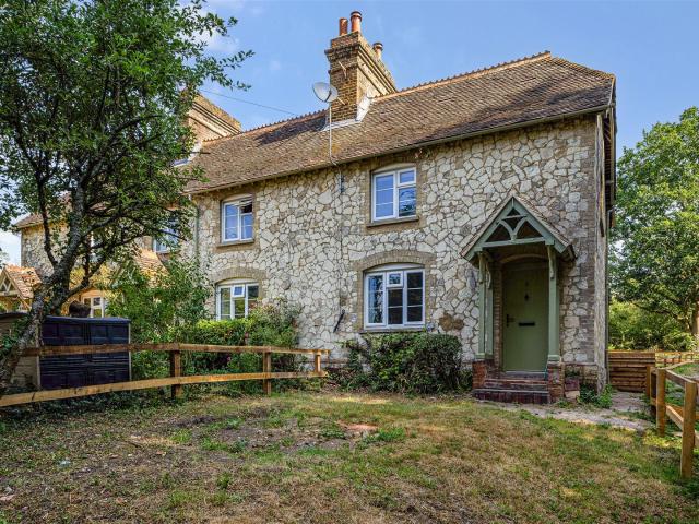 House for rent in Puttenham, Westborough