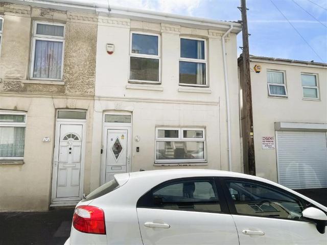 House for rent in Luton, Chatham