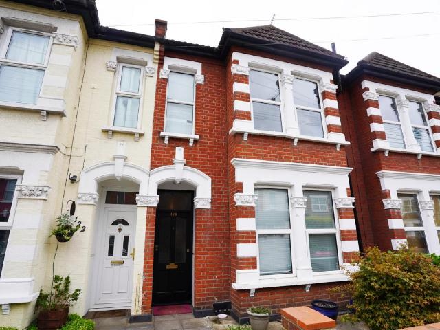 House for rent in Southend City Centre Neighbourhood, Alton Barnes